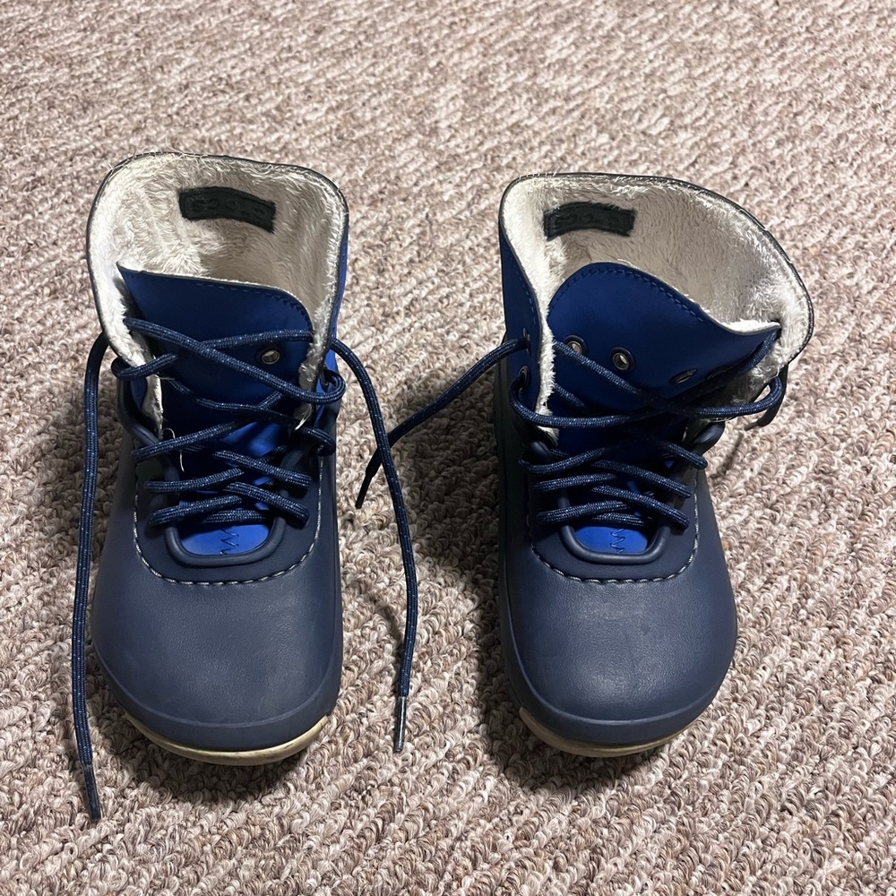 Crocs kids winter boots